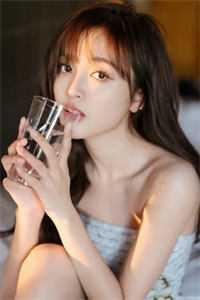 被准嫂子虐杀塞进礼物盒后,偏执狂哥哥杀疯了哥哥的郑秘书